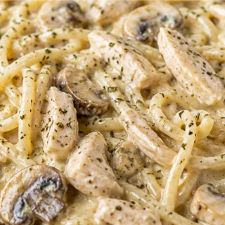 Easy Crockpot Chicken Tetrazzini!