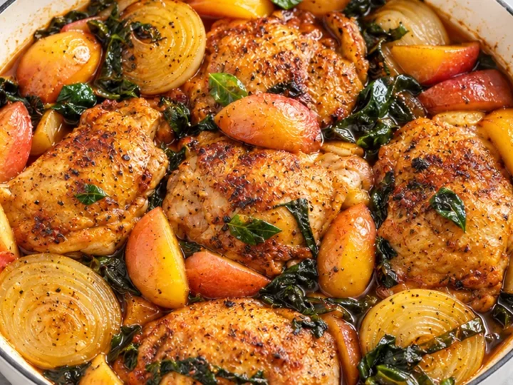 Savory Braised Chicken with Peaches – A Must-Try Dish!