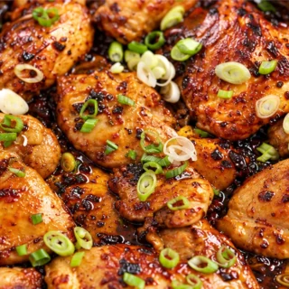 Honey Chipotle Chicken Recipe - Chipotle chicken: Bake tender, juicy chicken thighs coated in a sweet and spicy honey chipotle glaze. Ready in under 40 minutes